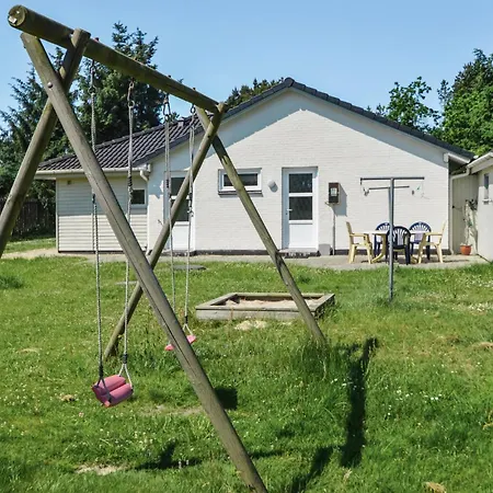 Holiday home Four-Bedroom Holiday Home In Blavand