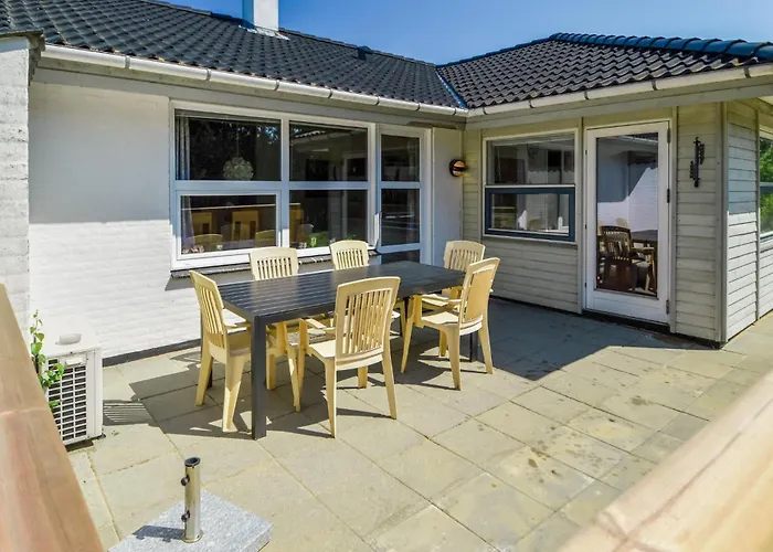 Four-Bedroom Holiday Home In Blavand Holiday home Blavand